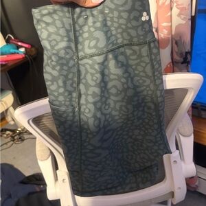 tek gear green camo high-waist workout leggings